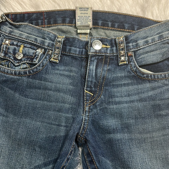 Boys true religion jeans loose fit with design I. The belt loops. Size 12 - Picture 4 of 6